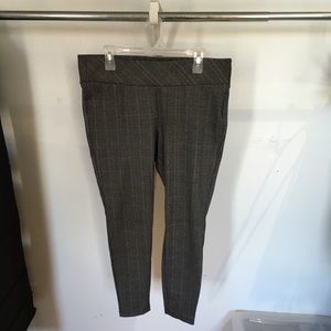 Torrid pull on pixie pants. Size 1R